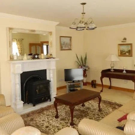 Luxury 4 Bedroom House In Tallagh Hill Belmullet 펜션 *