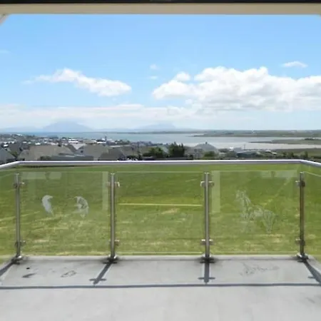 Luxury 4 Bedroom House In Tallagh Hill Belmullet Σπίτι διακοπών Belmullet